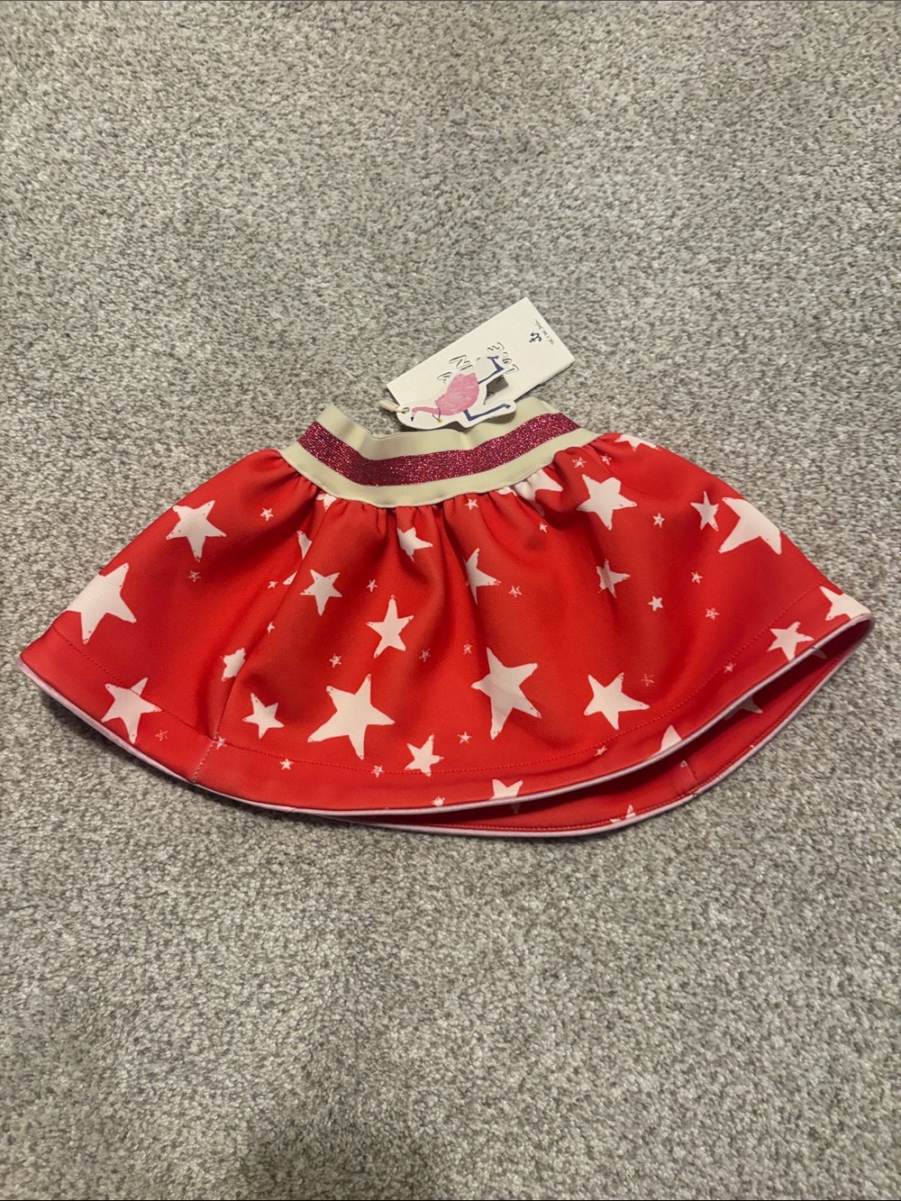 NIC+ZOE Red Star Print Skirt with Metallic Gold Waistband